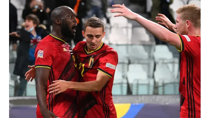 Jugadores de Bélgica celebran un gol en la Nations League.