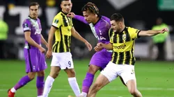 Vitesse le da un dolor de cabeza a Tottenham en la Conference League.