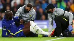 Romelu Lukaku se fue lesionado en la primera mitad.