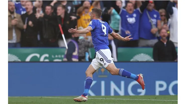 Vardy convirtió un gol clave para la victoria de Leicester sobre Manchester United.