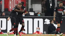 Festejo de gol de Milan.