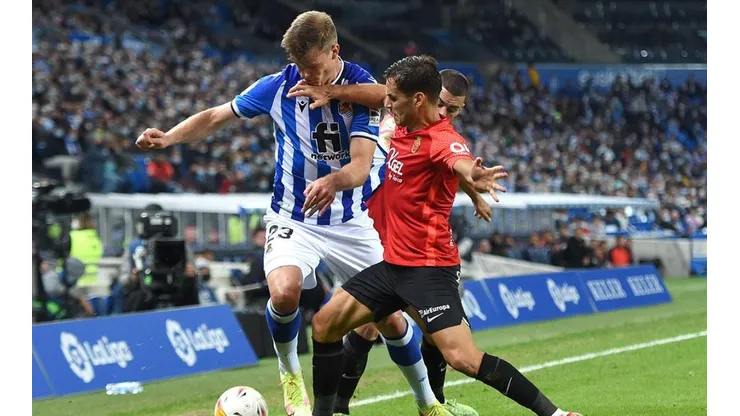 Acción de juego entre Real Sociedad y Mallorca.