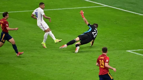 Gol de Kylian Mbappé a España por la Nations League.