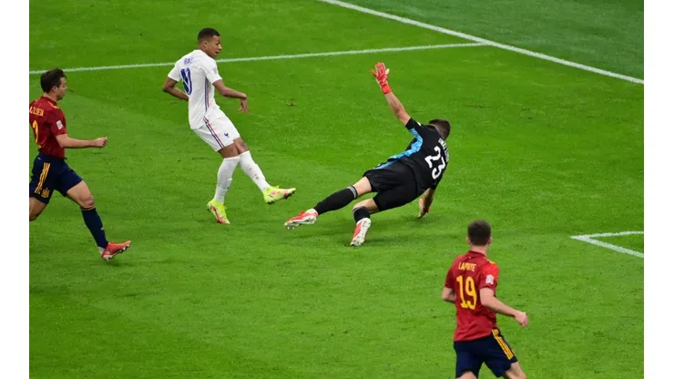 Gol de Kylian Mbappé a España por la Nations League.