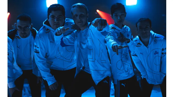 Cloud9 pasa a los cuartos de final de Worlds 2021 tras un duelo muy parejo con Rogue