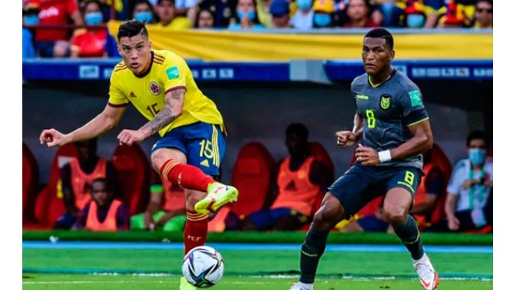 Acción de juego entre Colombia y Ecuador.
