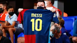 Aficionado del Barcelona con camiseta de Lionel Messi.