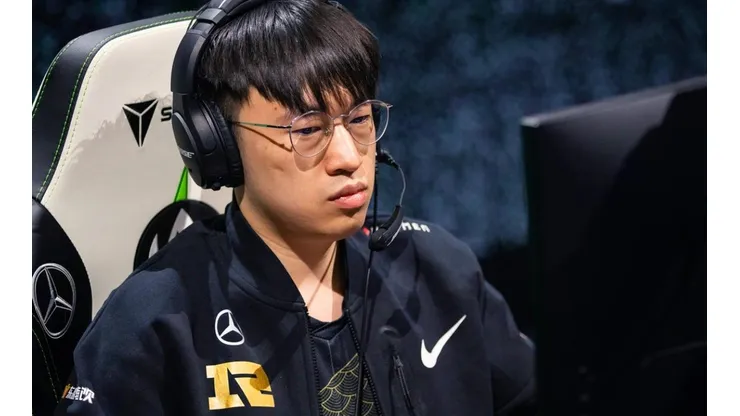Highlights RNG vs HLE - Worlds 2021