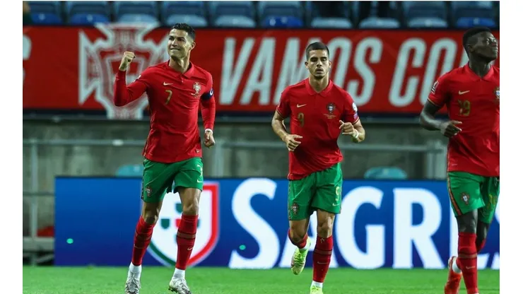 Cristiano Ronaldo anotó dos de penal para la victoria de Portugal ante Luxemburgo.