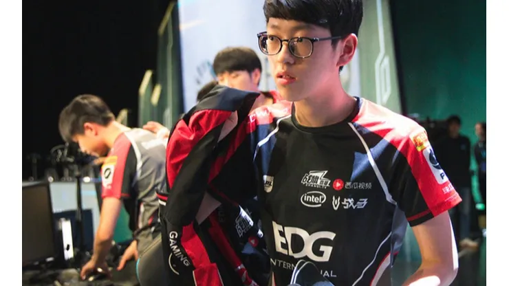 EDG regresa a los Worlds de League of Legends con un stomp a 100 Thieves