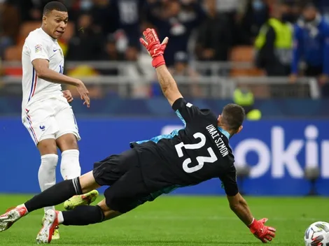 El arbitro de Francia vs. España explica por qué no anuló el gol de Mbappé