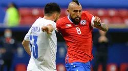 Acción de juego entre Chile y Paraguay.