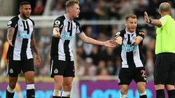 Newcastle en acción de juego en Premier League.