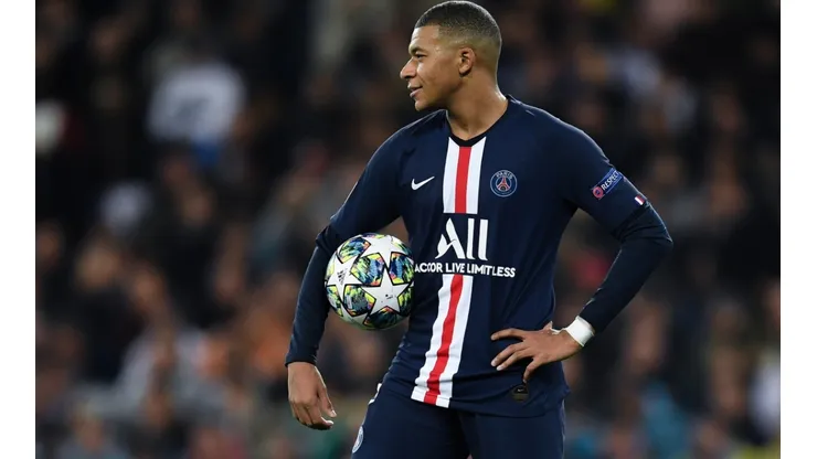 Kylian Mbappé en un encuentro con PSG.