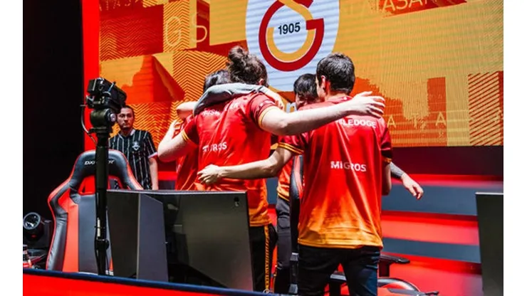 Galatasaray vence a Beyond en Worlds 2021 gracias a un ¡Wombo Combo!