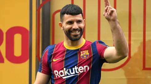 Sergio Agüero en su presentación en Barcelona.
