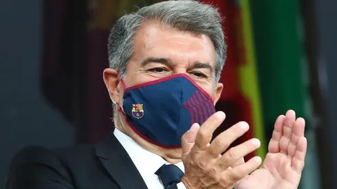 Joan Laporta sorprende al ratificar la continuidad de Ronald Koeman en Barcelona.