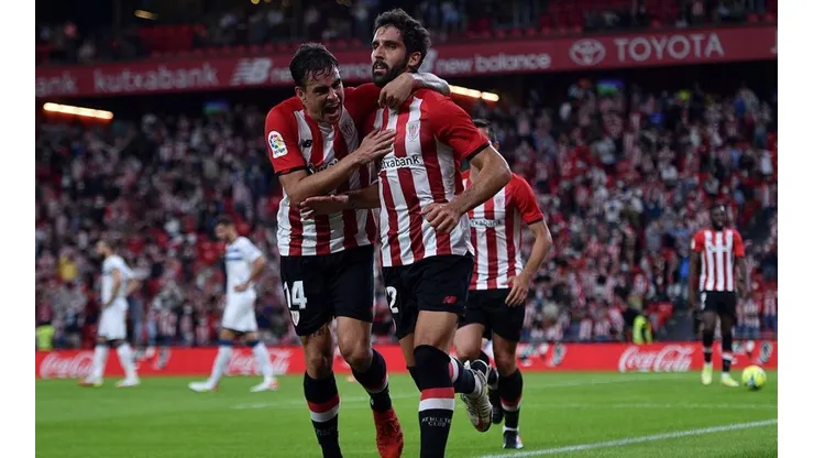 Festejo de gol de García con Bilbao.