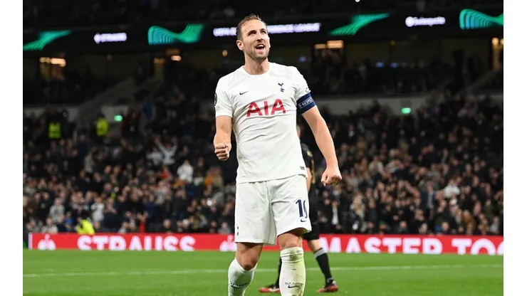 Harry Kane aportó tres goles al triunfo de Tottenham.