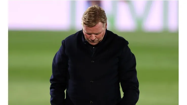 Ronald Koeman vive horas tensas dentro de Barcelona.