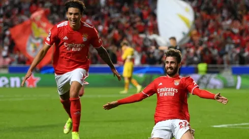 Darwin Núñez y Rafa Silva, los goleadores de Benfica ante Barcelona.