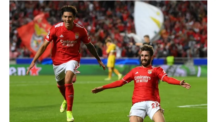 Darwin Núñez y Rafa Silva, los goleadores de Benfica ante Barcelona.