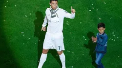 Cristiano Ronaldo con su hijo.
