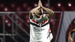 Dani Alves sorprende con la decisión que toma para su futuro.