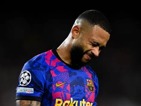 No se puede creer: Depay erró un gol en el área chica para Barcelona