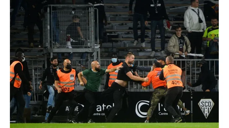 Imágenes de anoche entre Angers y Marsella por la Ligue 1.