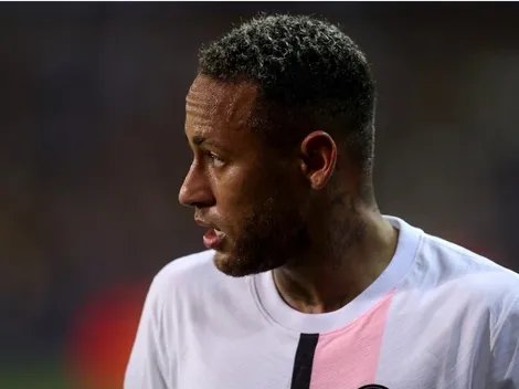 Neymar estalla por una tarjeta amarilla