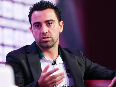 Xavi, más cerca y lejos que nunca del Barcelona