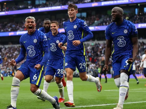 Chelsea acelera con 3 renovaciones