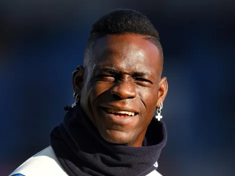 Otra locura de Mario Balotelli: marcó un golazo y se lo festejó en la cara al entrenador rival