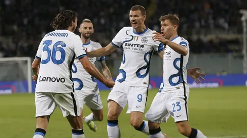 Inter dio vuelta un partidazo y se subió a la cima.