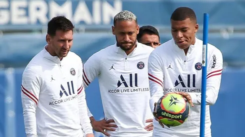 Lionel Messi, Neymar y Kylian Mbappé en un entrenamiento del PSG.