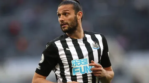 Andy Carroll en su pasado por Newcastle.