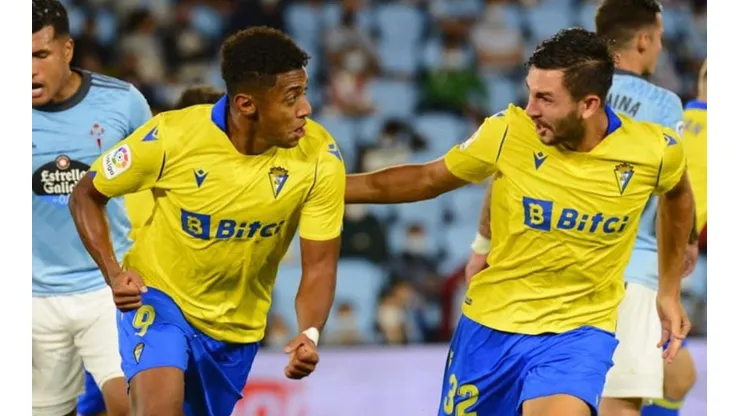 Festejo de gol de Cádiz.