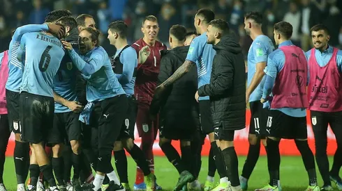 Uruguay en festejo ante Ecuador.