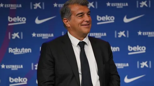 Joan Laporta piensa en los fichajes a futuro de Barcelona