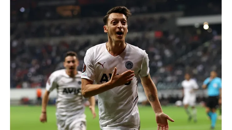 Mesut Ozil, el autor del gol de Fenerbahce.