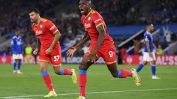 Festejo de gol de Napoli.