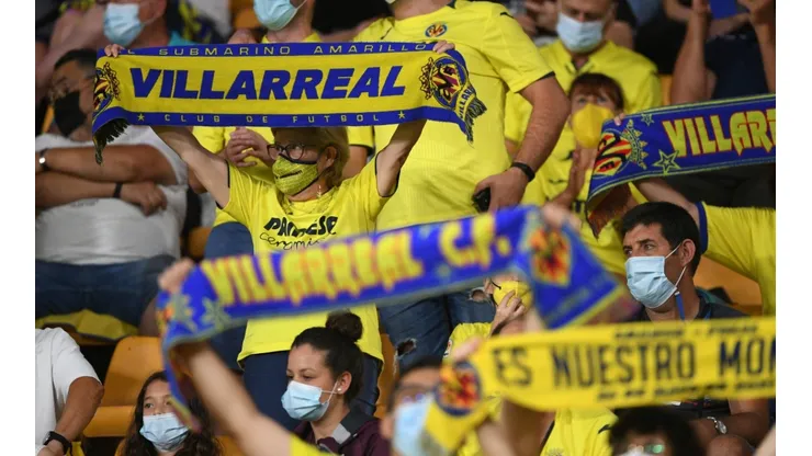 Hinchas del Villarreal anoche.