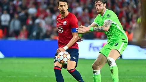 Acción de juego entre Lille y Wolfsburgo.