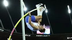 Armand Duplantis y su garrocha