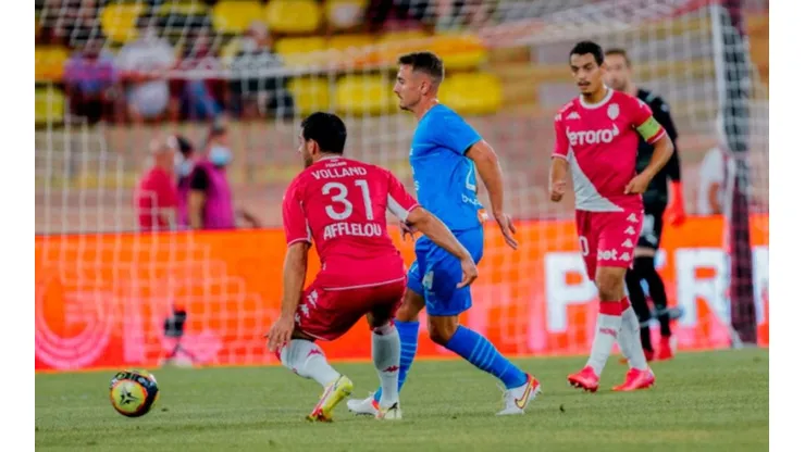 Acción de juego entre Marsella y Mónaco.