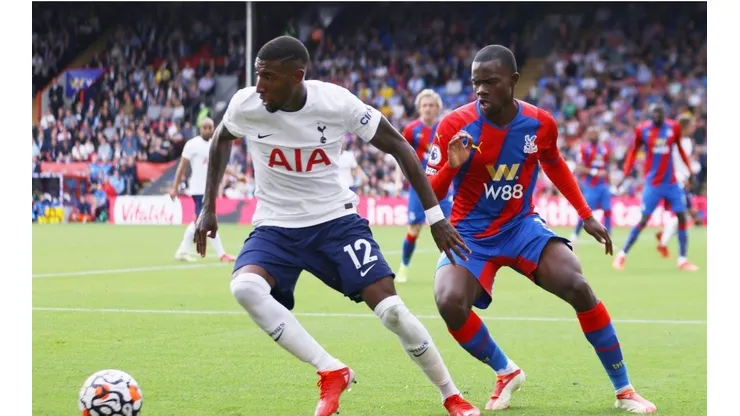 Emerson Royal debutó con derrota en Tottenham ante Crystal Palace.
