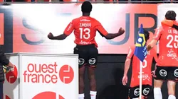 Festejo de gol de Lorient.