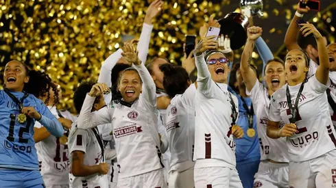 Festejo de Ferroviaria, campeón de la Libertadores 2020.