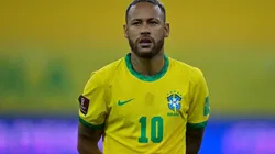 Neymar en partido ante Perú.